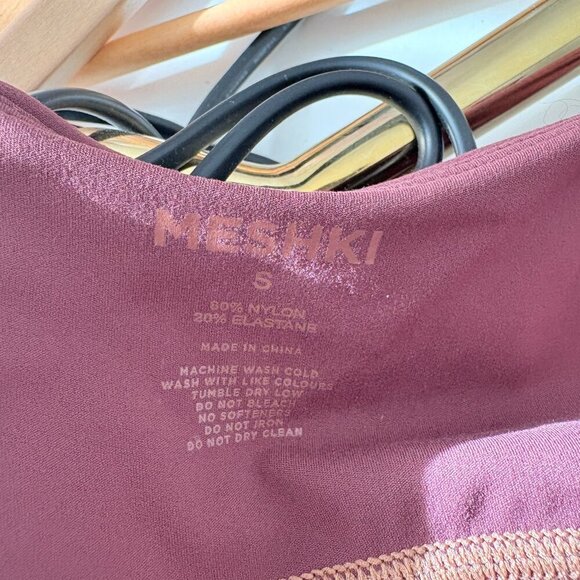 Meshki Two Tone Workout Set Size Small - Picture 5 of 6